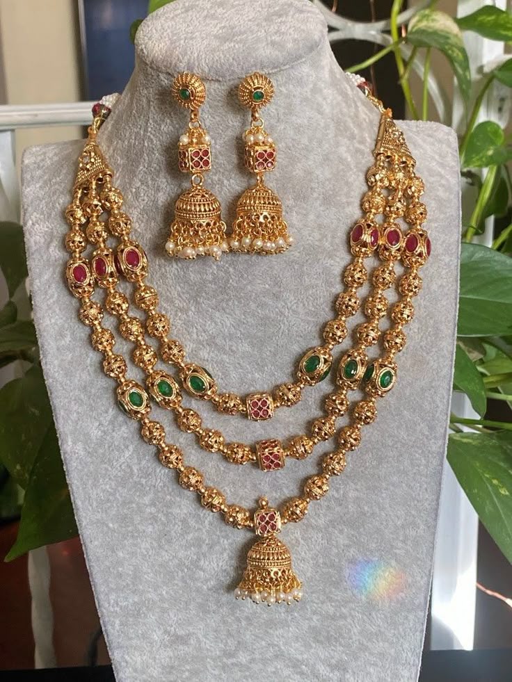 Haar Necklace